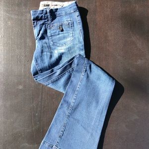 Joe’s Women’s Wide-Leg Jeans in Size 28